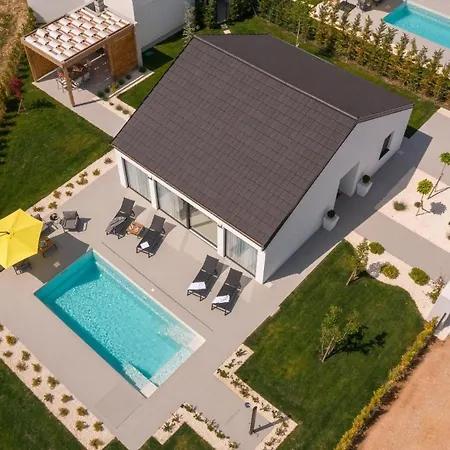Ferienhaus Mit Privatpool Fur 8 Personen Ca 180 Qm In Oklaj, Dalmatien Dalmatinisches Hinterland Σπίτι διακοπών Oklaj